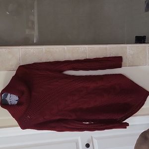 Maroon sweater